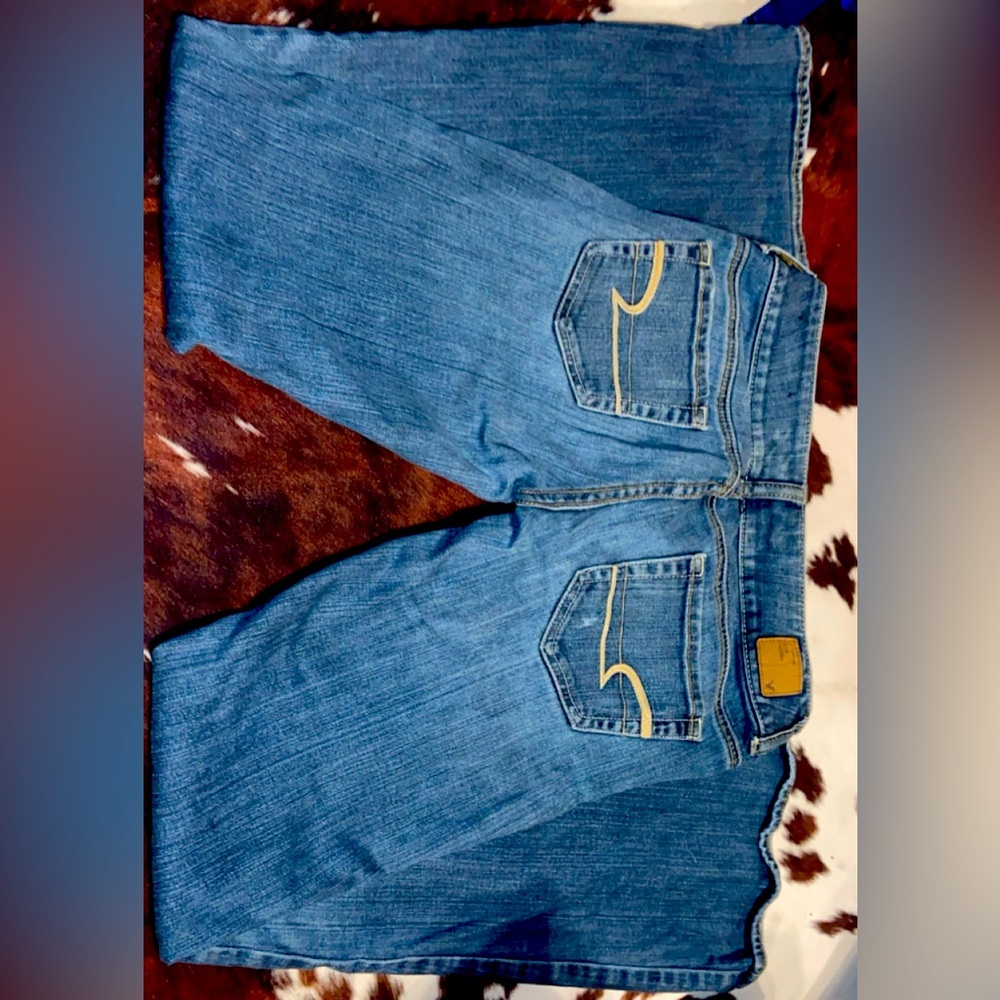American Eagle size 4 boot cut jeans